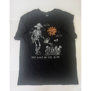 Peace Of Mind Men's Black Shirt You Make Me Feel Alive Size Large